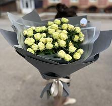 Букет Белые кустовые розы Солинеро в Сулее
